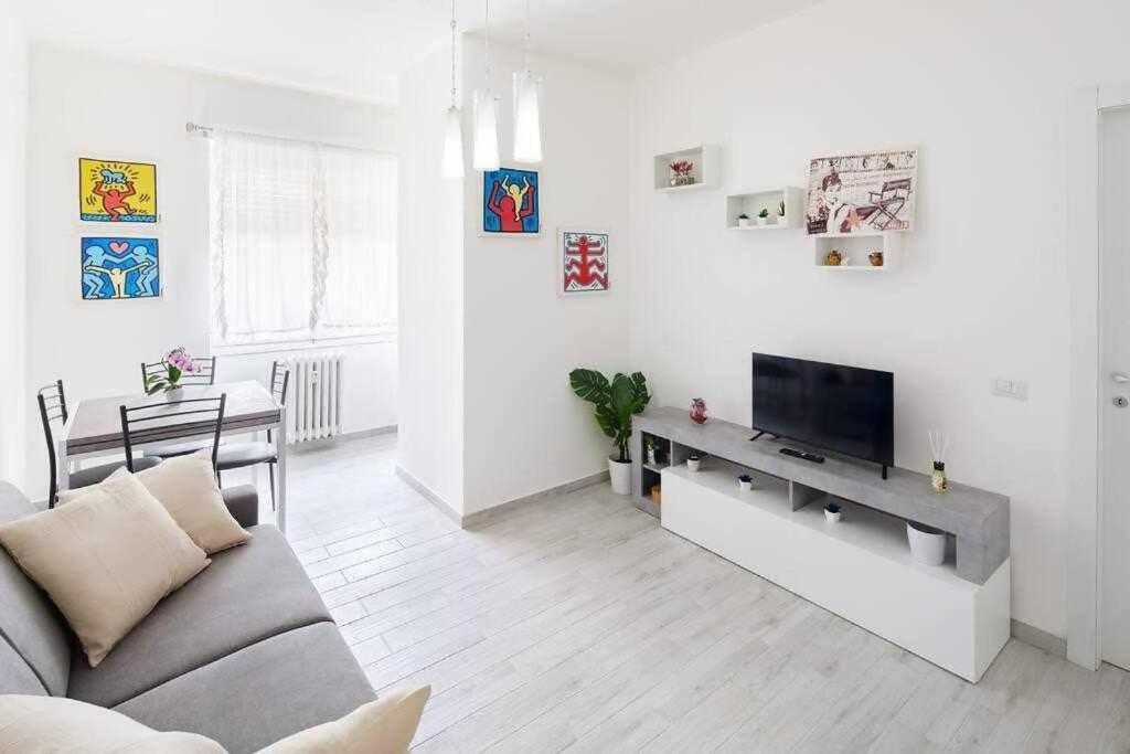 Sunny San Siro Stadio Apartment Milano Eksteriør billede